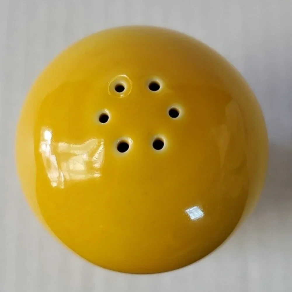 Fiestaware Fiesta  SMALL CERAMIC Shaker Salt Pepper Daffodil Yellow 5